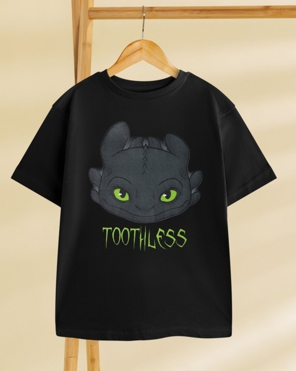 How To Train Your Dragon Toothless  Short Sleeved TShirt